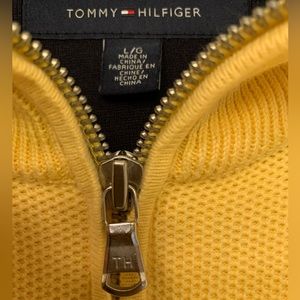 Tommy Hilfiger - Men’s Classic 100% cotton zip neck long sleeved sweater Size L
